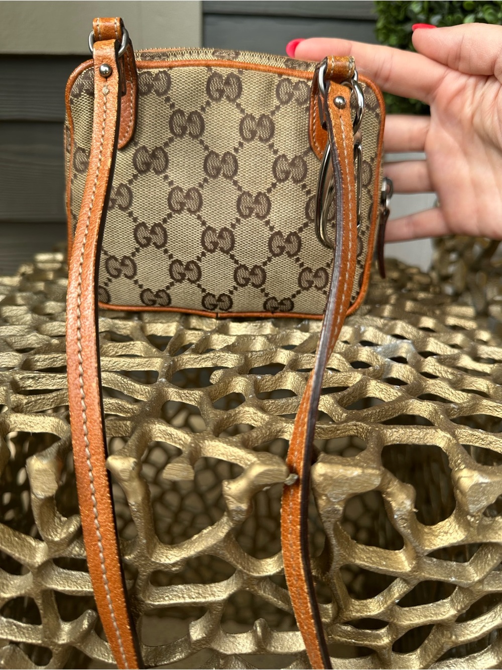 Mini Gucci Crossbody - Picture 7 of 12